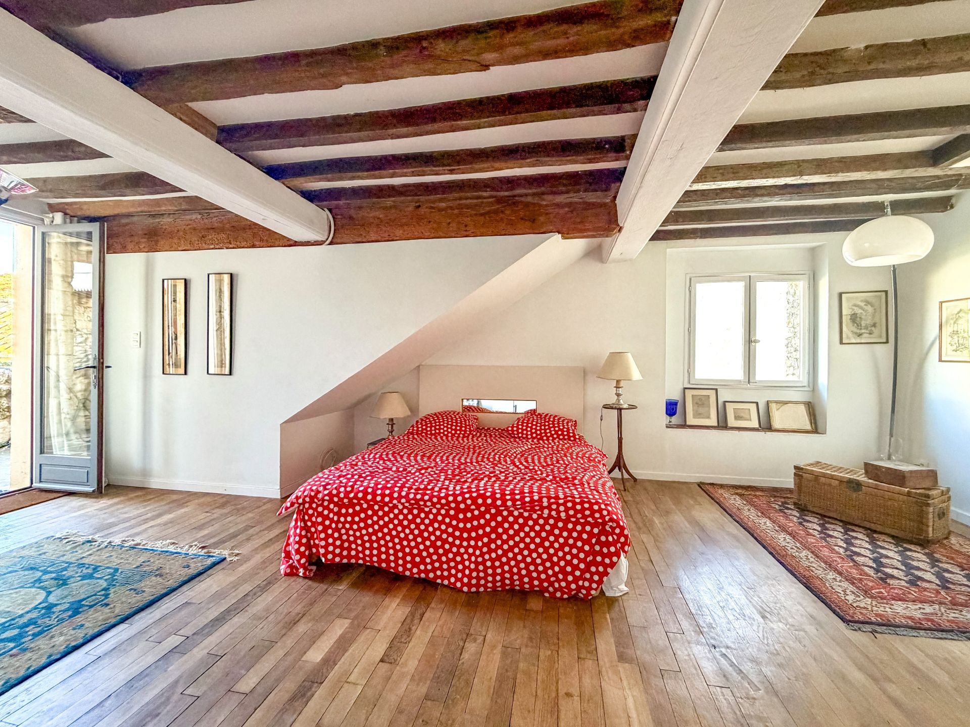 luxury house 10 Rooms for sale on MAUGUIO (34130)