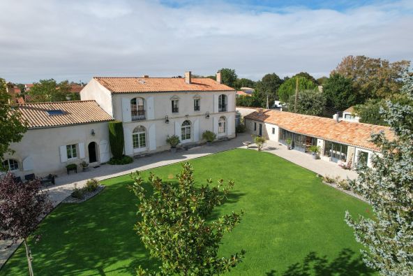 Sale Luxury house La Rochelle 7&nbsp;Rooms 417&nbsp;m²