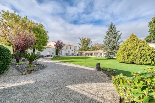 Sale Luxury house La Rochelle 7&nbsp;Rooms 417&nbsp;m²