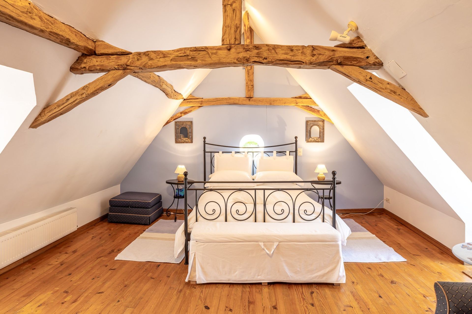 luxury house 15 Rooms for sale on LES EYZIES (24260)