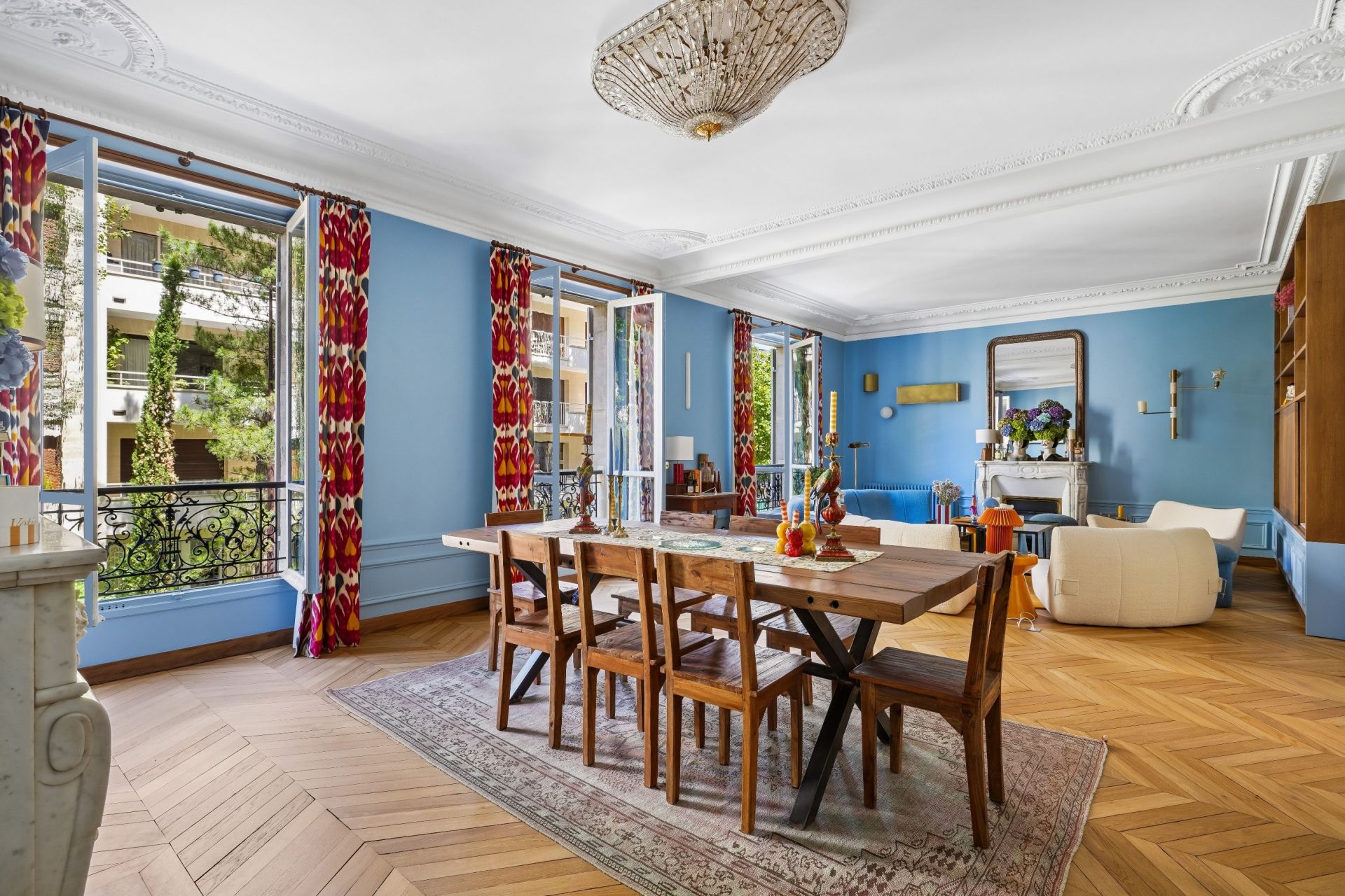luxury apartment 5 Rooms for sale on NEUILLY SUR SEINE (92200)