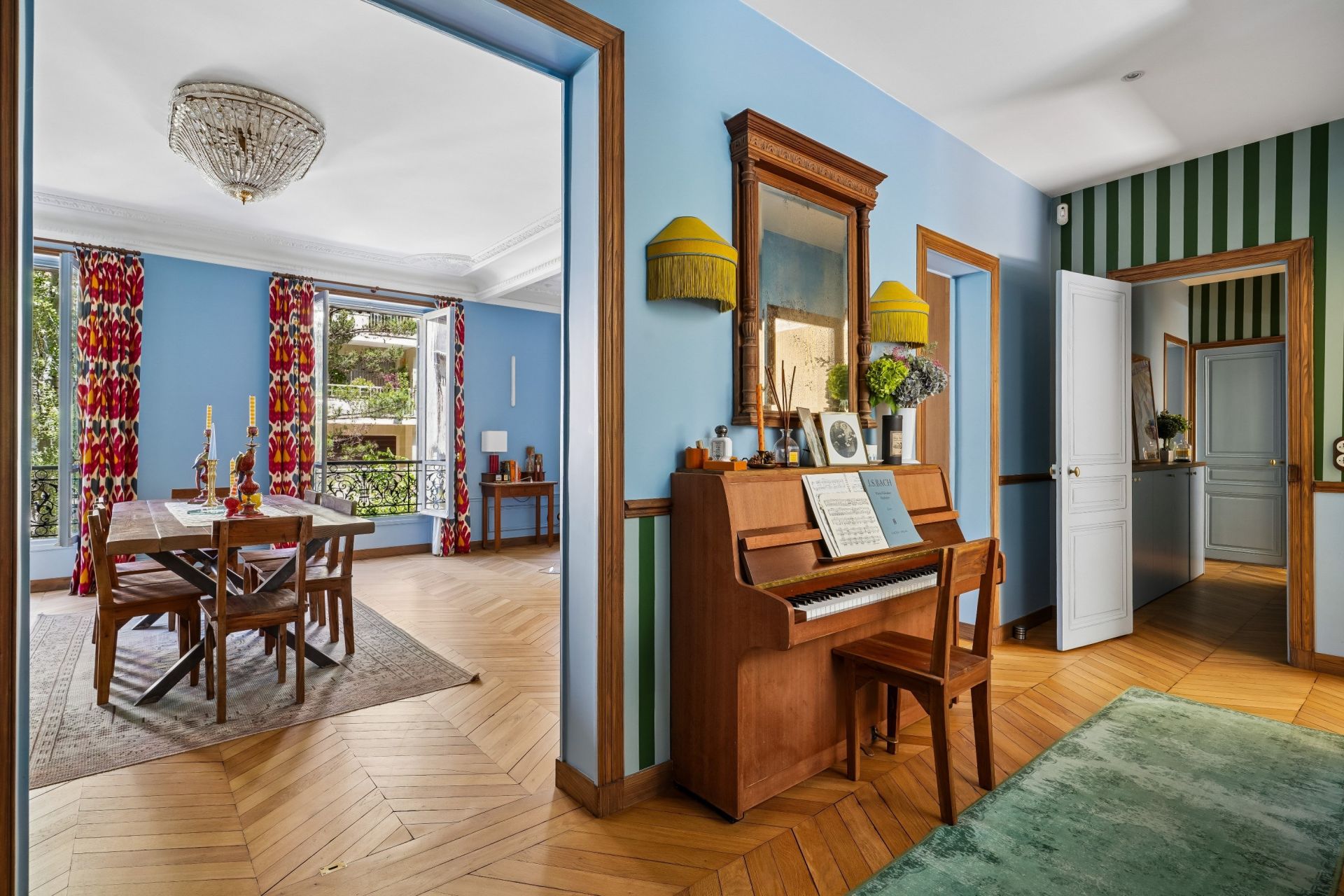 luxury apartment 5 Rooms for sale on NEUILLY SUR SEINE (92200)