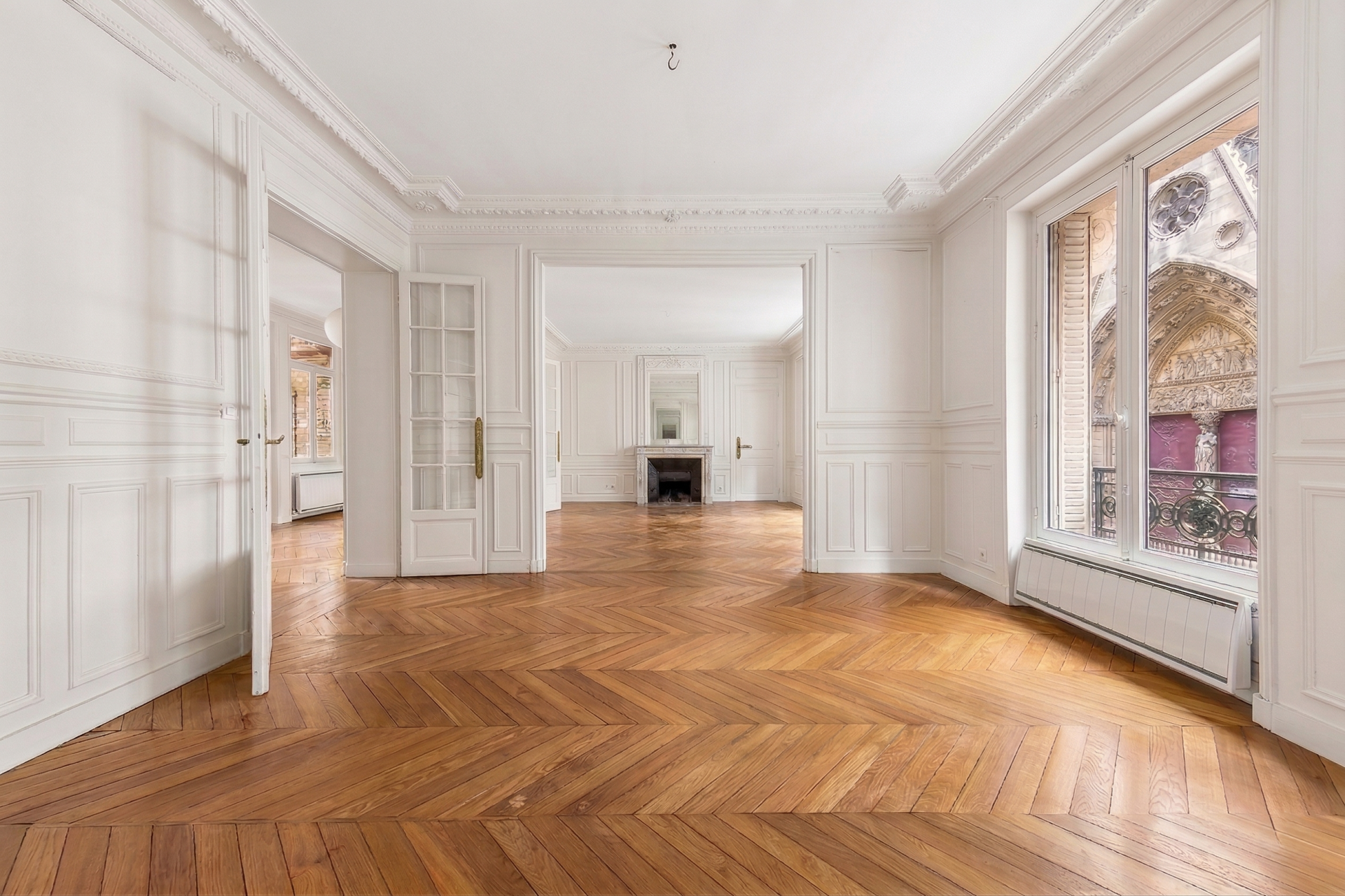 luxury apartment 5 Rooms for sale on PARIS (75004)