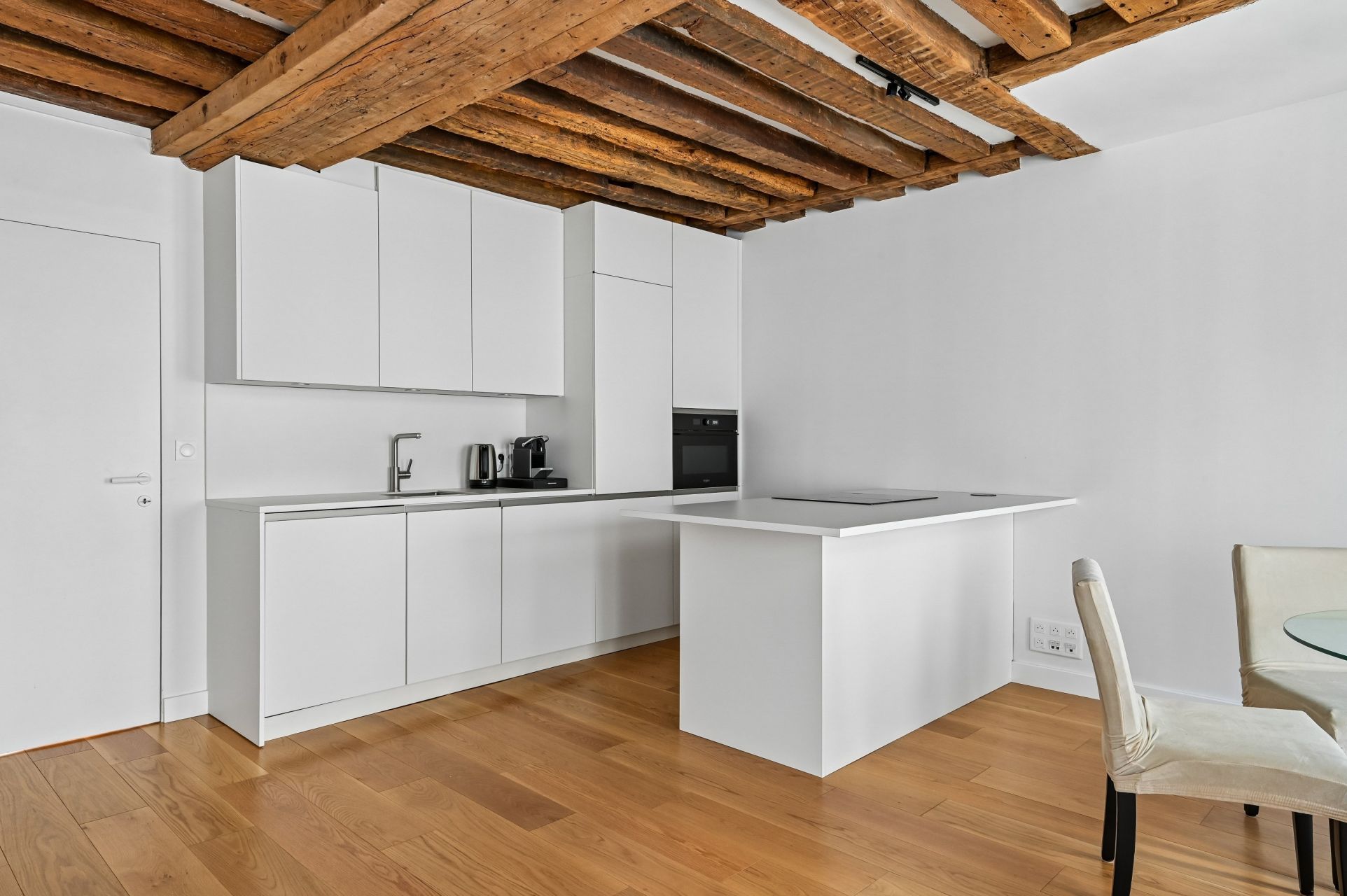 luxury apartment 4 Rooms for sale on PARIS (75003)
