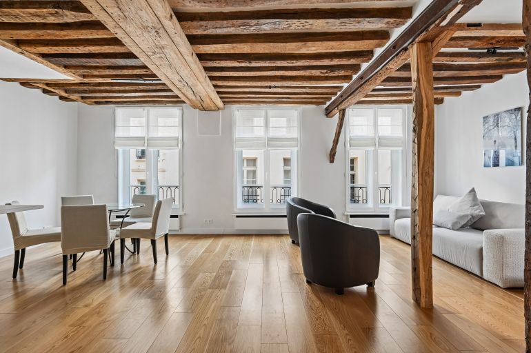 luxury apartment 4 Rooms for sale on PARIS (75003)