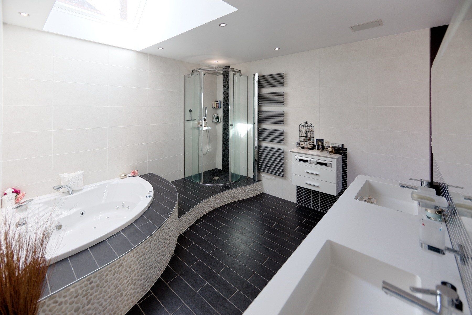 luxury house 6 Rooms for sale on ORLEANS (45000)