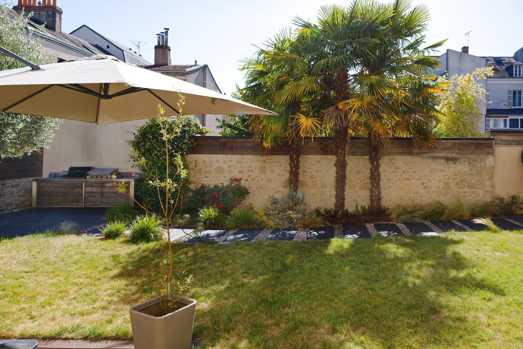 luxury house 6 Rooms for sale on ORLEANS (45000)