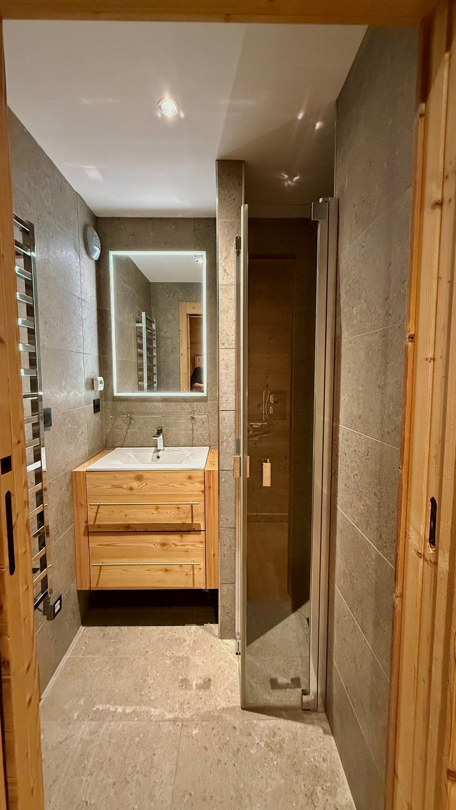luxury apartment 5 Rooms for seasonal rent on L ALPE D HUEZ (38750)