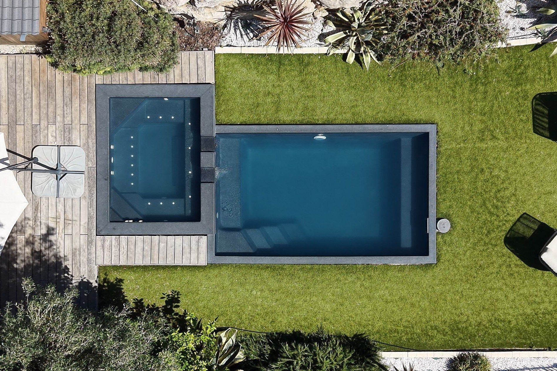 luxury apartment 4 Rooms for sale on NICE (06000)