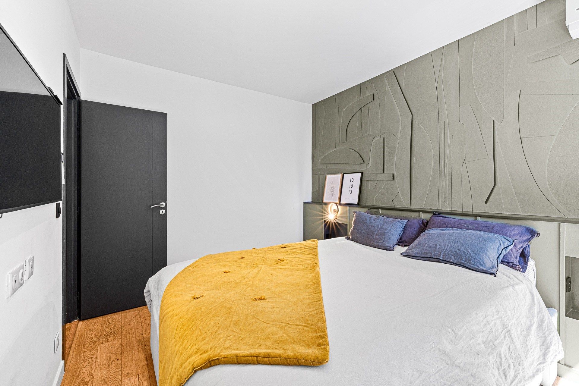 luxury apartment 4 Rooms for sale on NICE (06000)