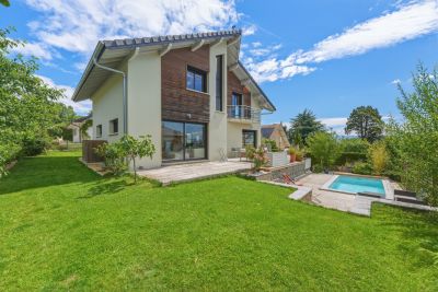 Vente Maison de luxe Divonne-les-Bains 7&nbsp;Pièces 232.8&nbsp;m²