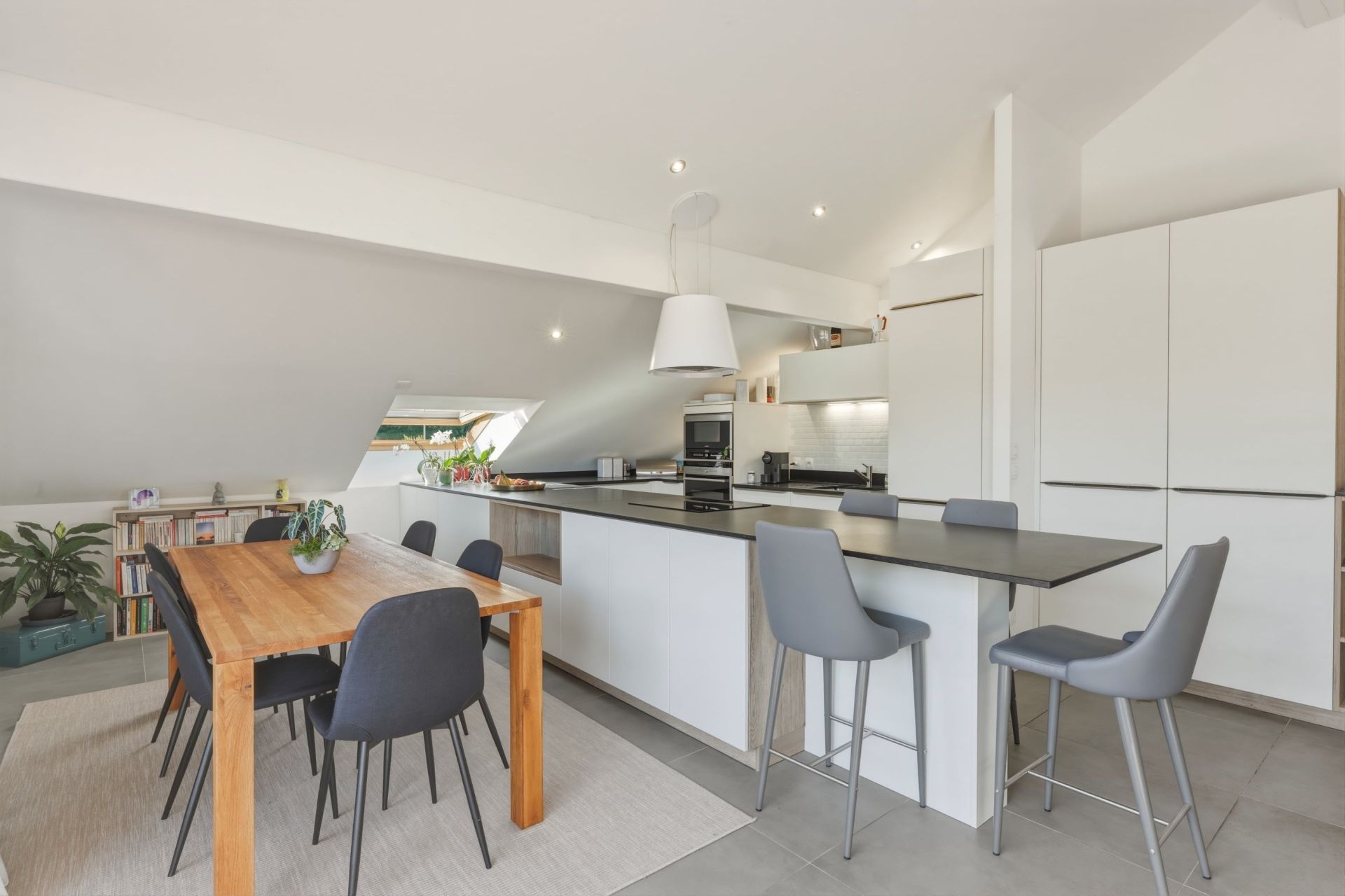luxury apartment 5 Rooms for sale on DIVONNE LES BAINS (01220)