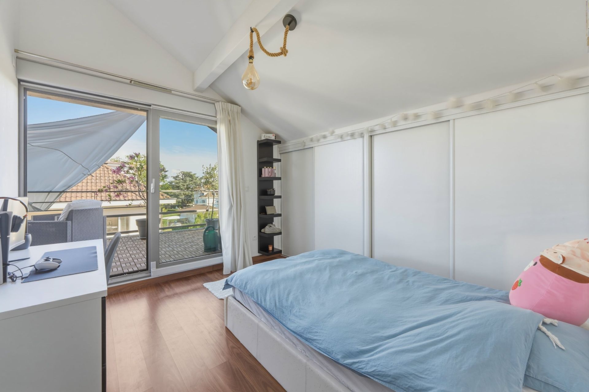luxury apartment 5 Rooms for sale on DIVONNE LES BAINS (01220)