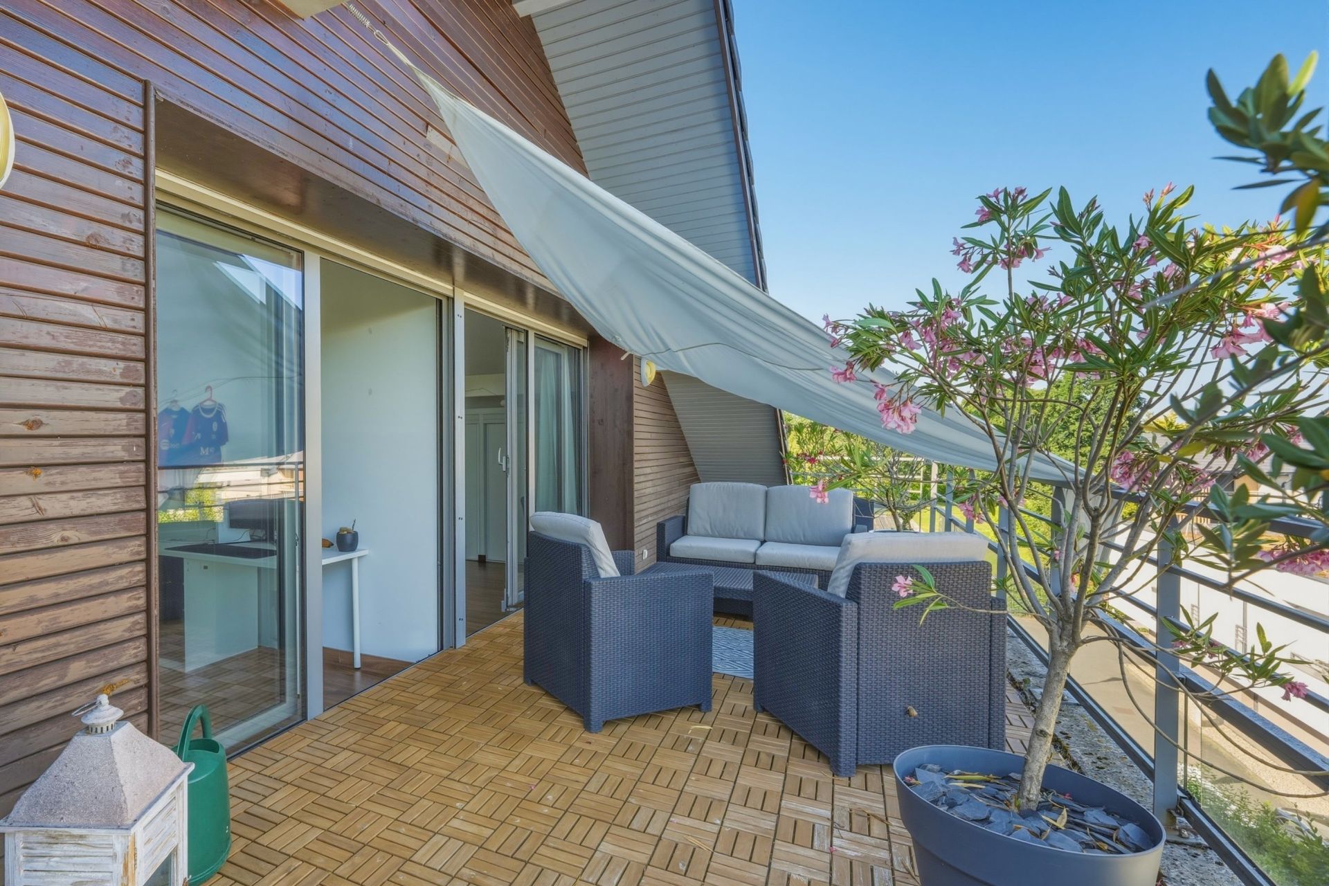 luxury apartment 5 Rooms for sale on DIVONNE LES BAINS (01220)