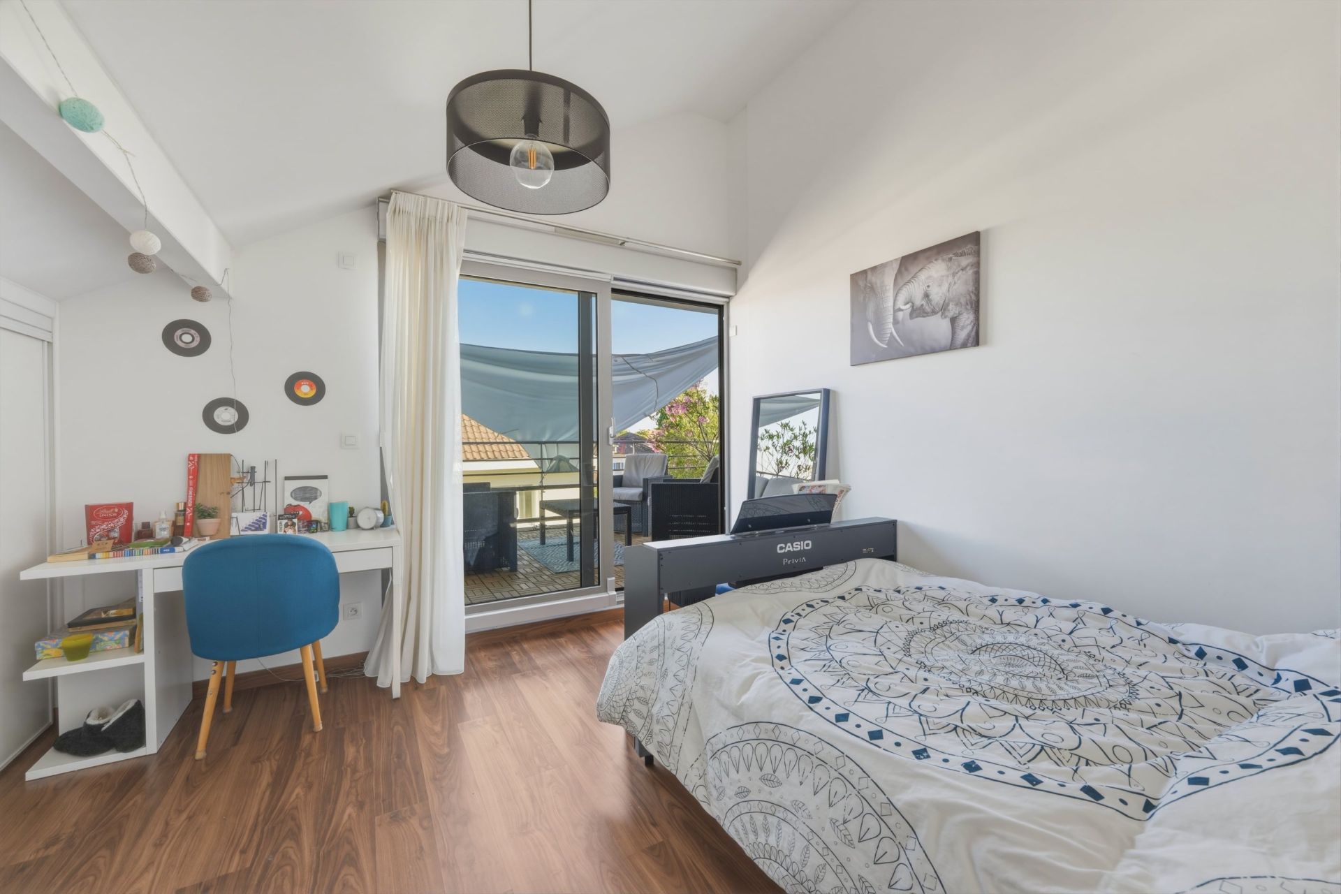 luxury apartment 5 Rooms for sale on DIVONNE LES BAINS (01220)