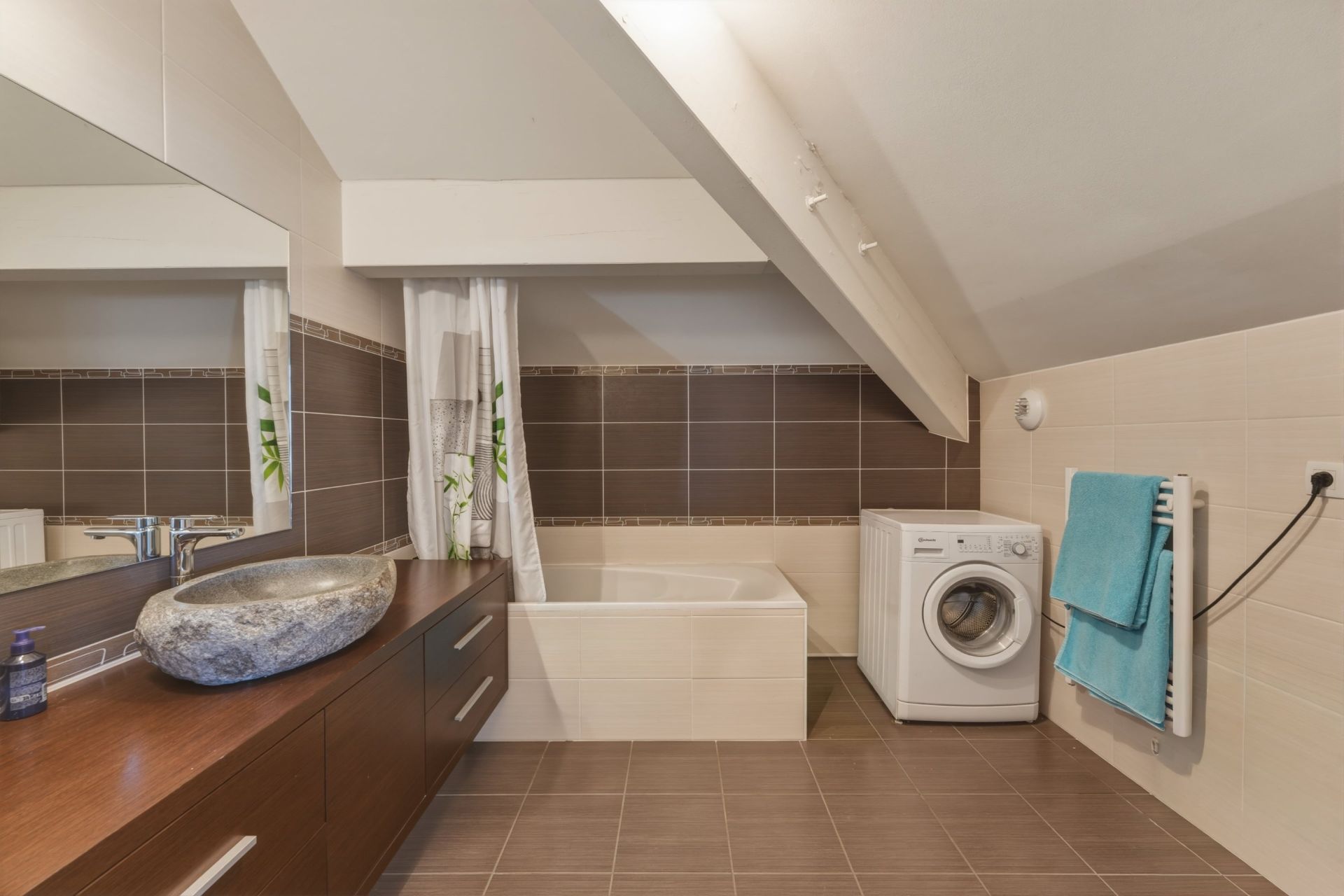 luxury apartment 5 Rooms for sale on DIVONNE LES BAINS (01220)