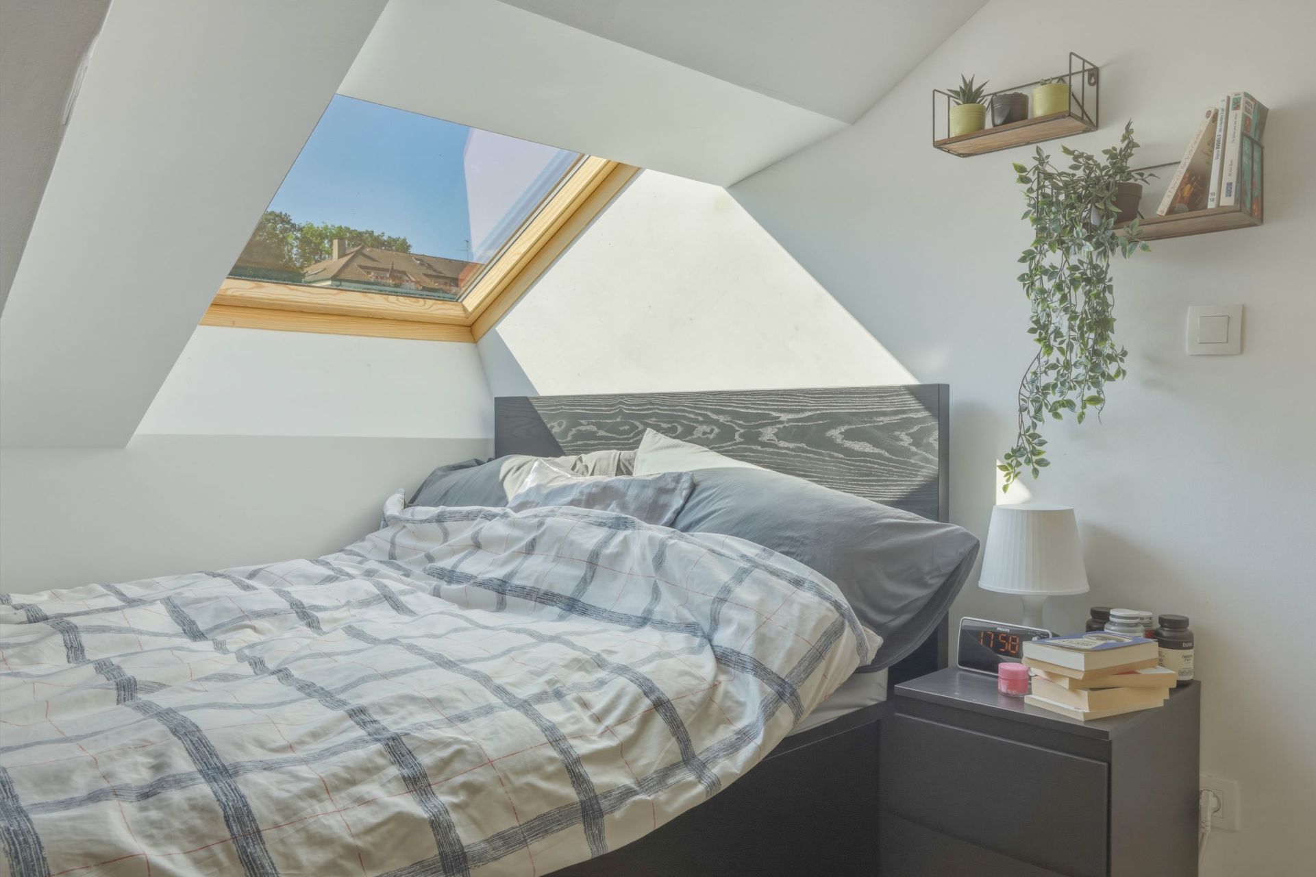 luxury apartment 5 Rooms for sale on DIVONNE LES BAINS (01220)