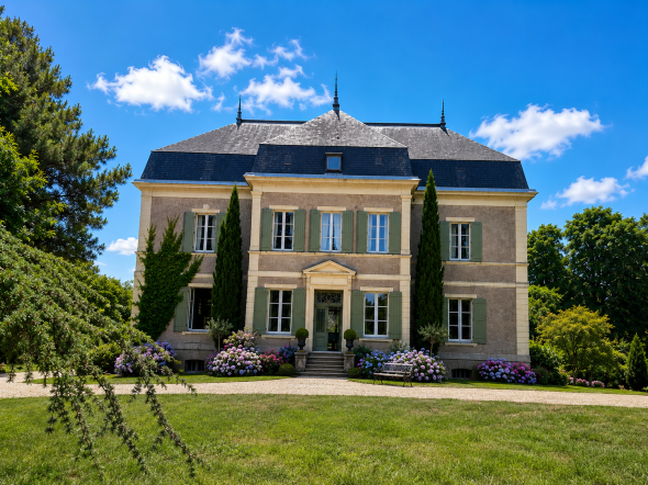 Sale Luxury house Vallons-de-l'Erdre 20&nbsp;Rooms 600&nbsp;m²