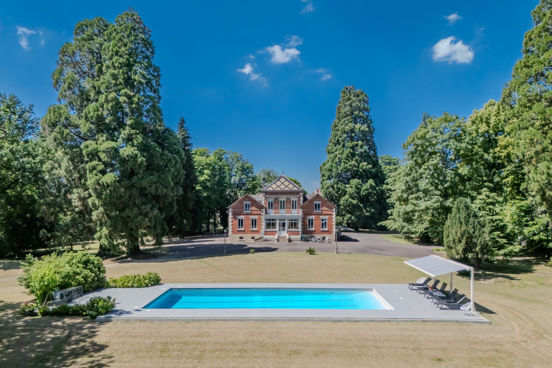 maison de luxe 10 Pièces en vente sur MONTCHANIN (71210)