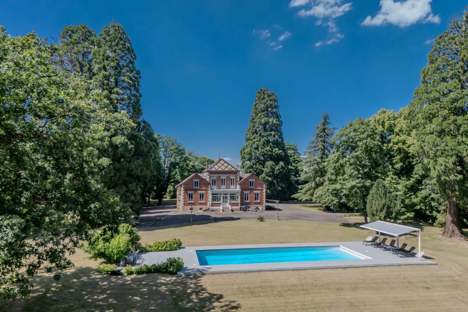 maison de luxe 10 Pièces en vente sur MONTCHANIN (71210)