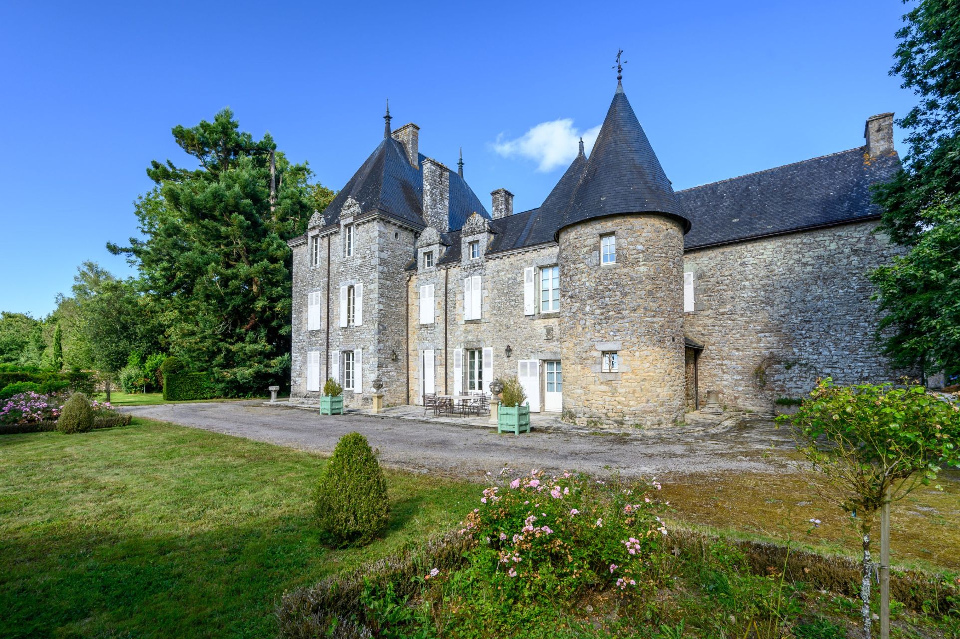 manoir 14 Pièces en vente sur LA VRAIE CROIX (56250)