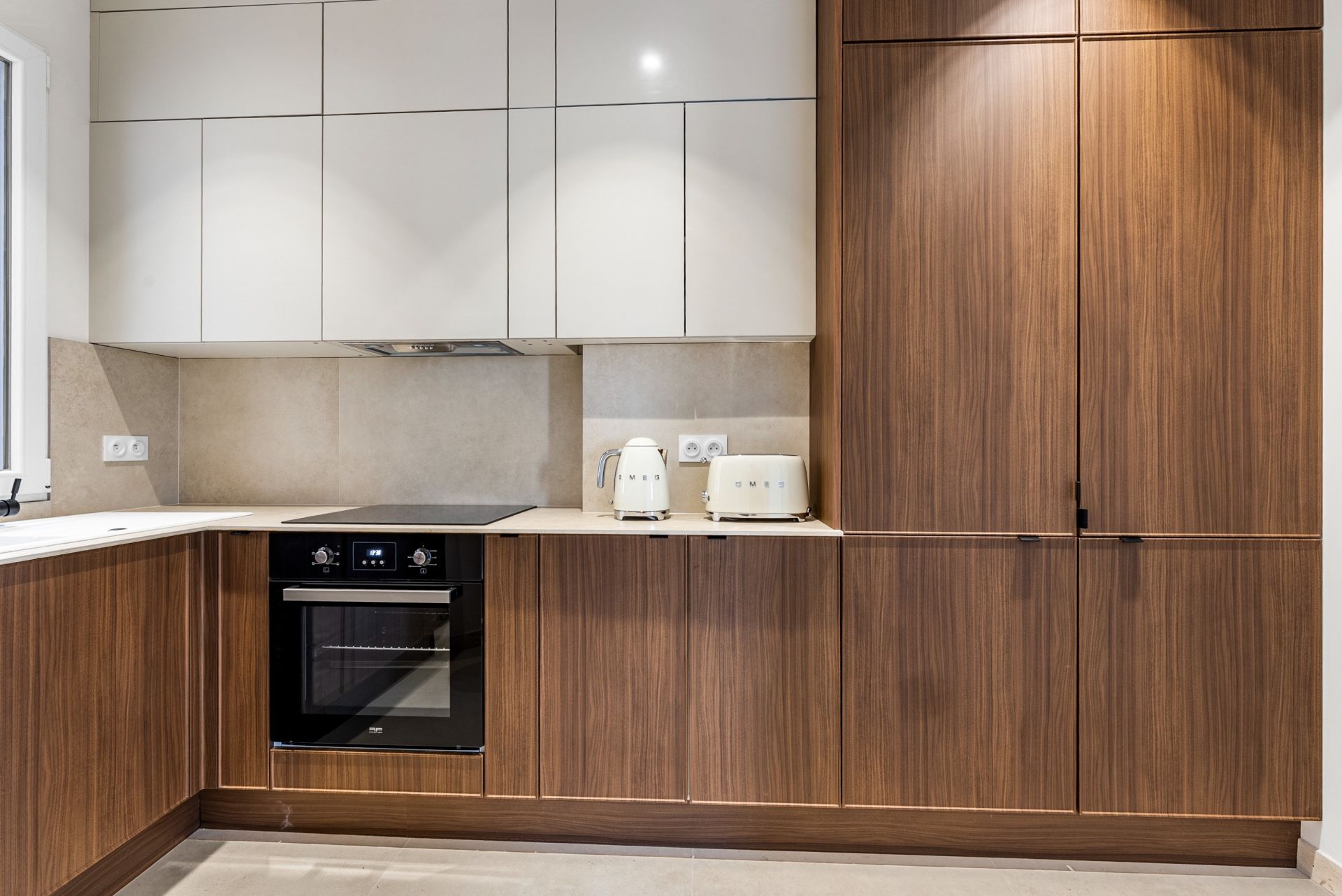 luxury apartment 5 Rooms for rent on MARSEILLE (13007)