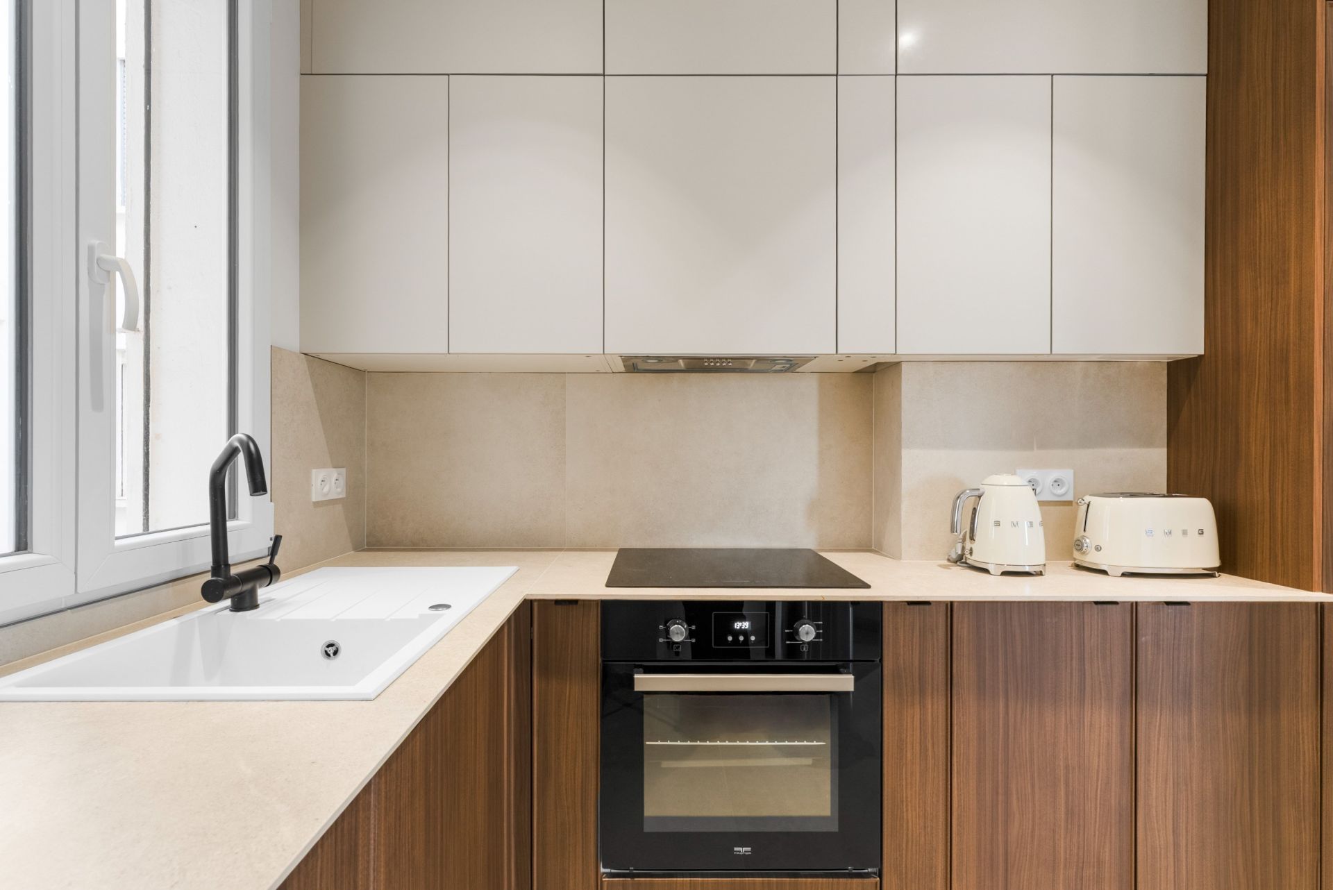 luxury apartment 5 Rooms for rent on MARSEILLE (13007)