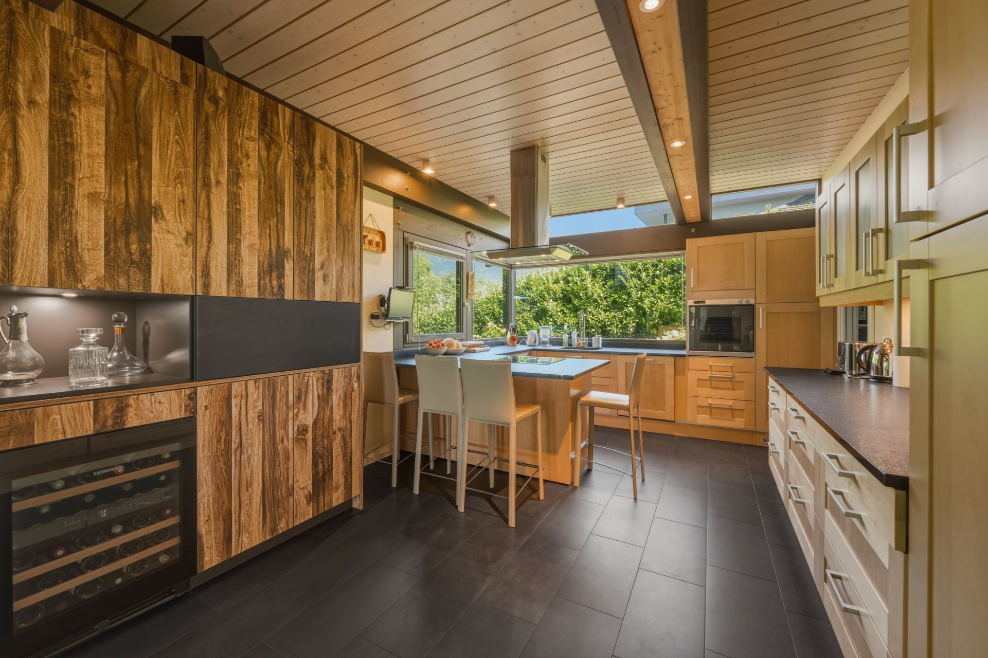 luxury house 10 Rooms for sale on DIVONNE LES BAINS (01220)