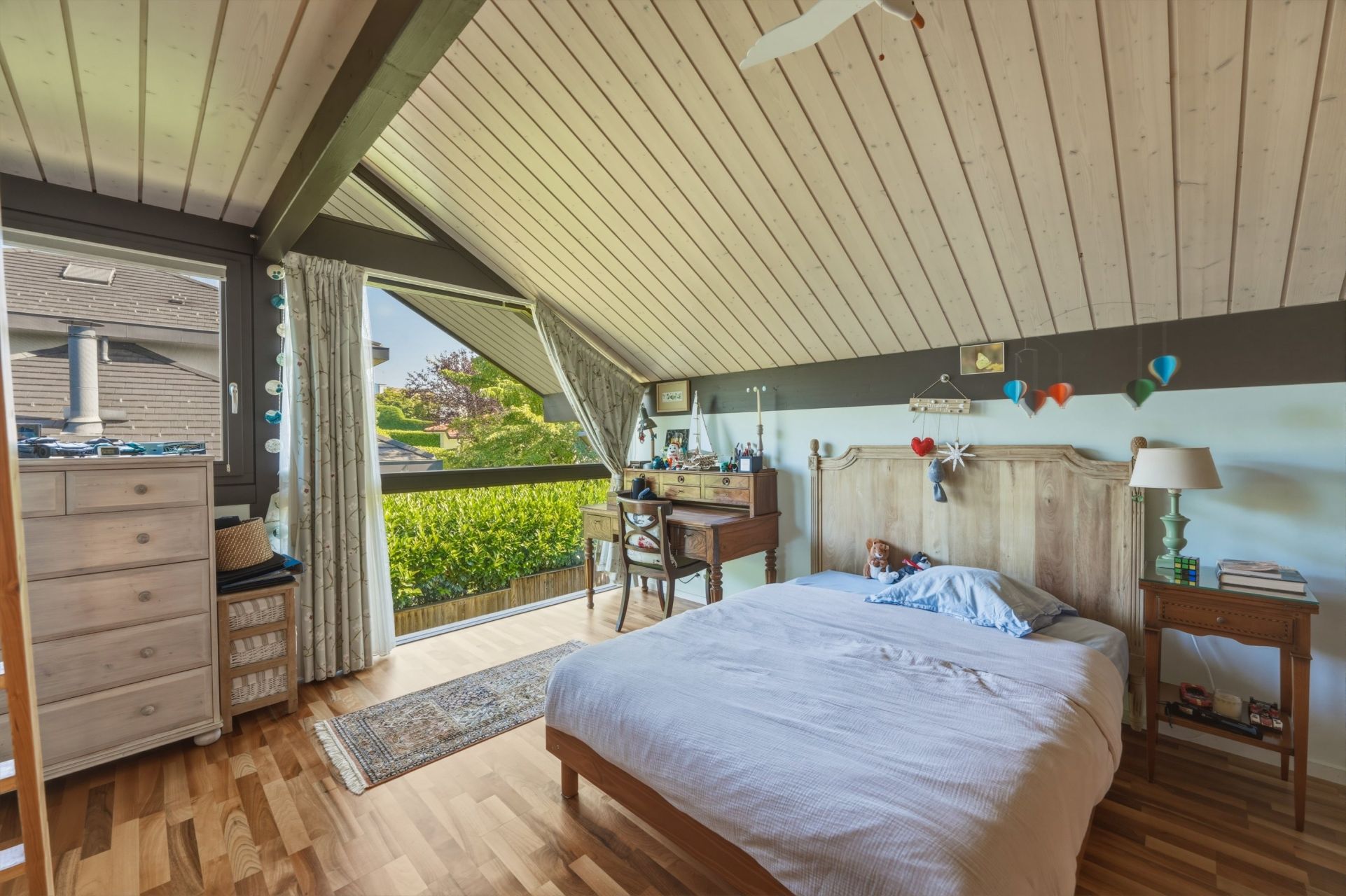 luxury house 10 Rooms for sale on DIVONNE LES BAINS (01220)