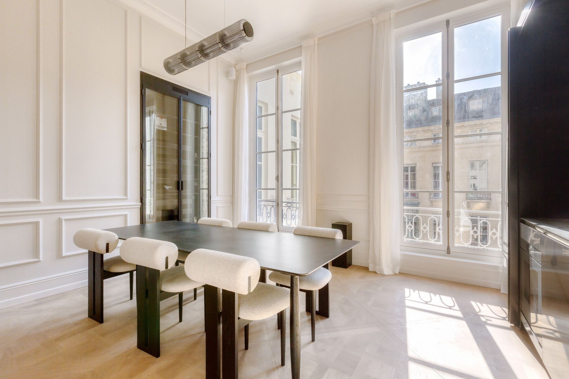 luxury apartment 5 Rooms for rent on PARIS (75006)