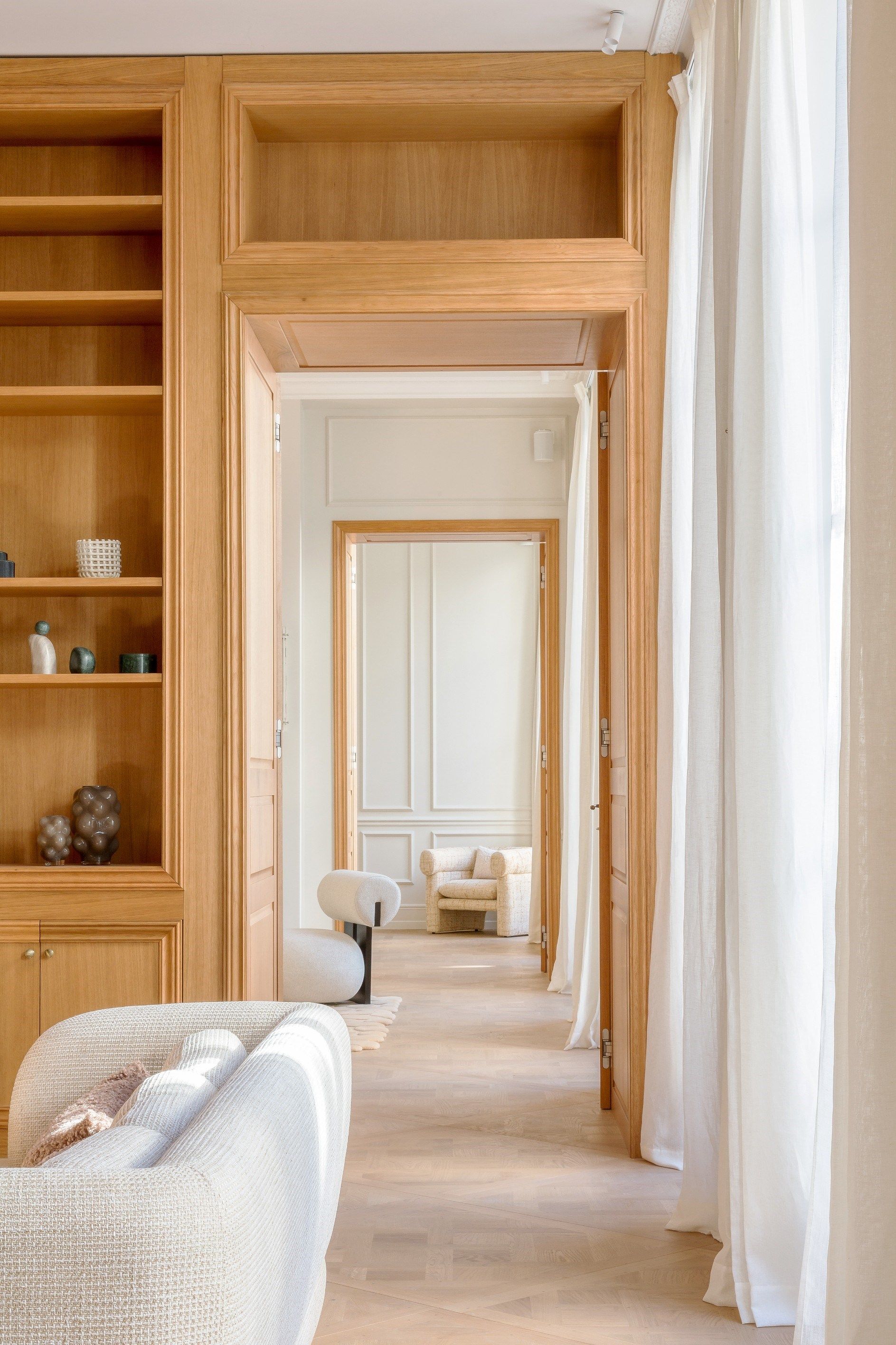 luxury apartment 5 Rooms for rent on PARIS (75006)