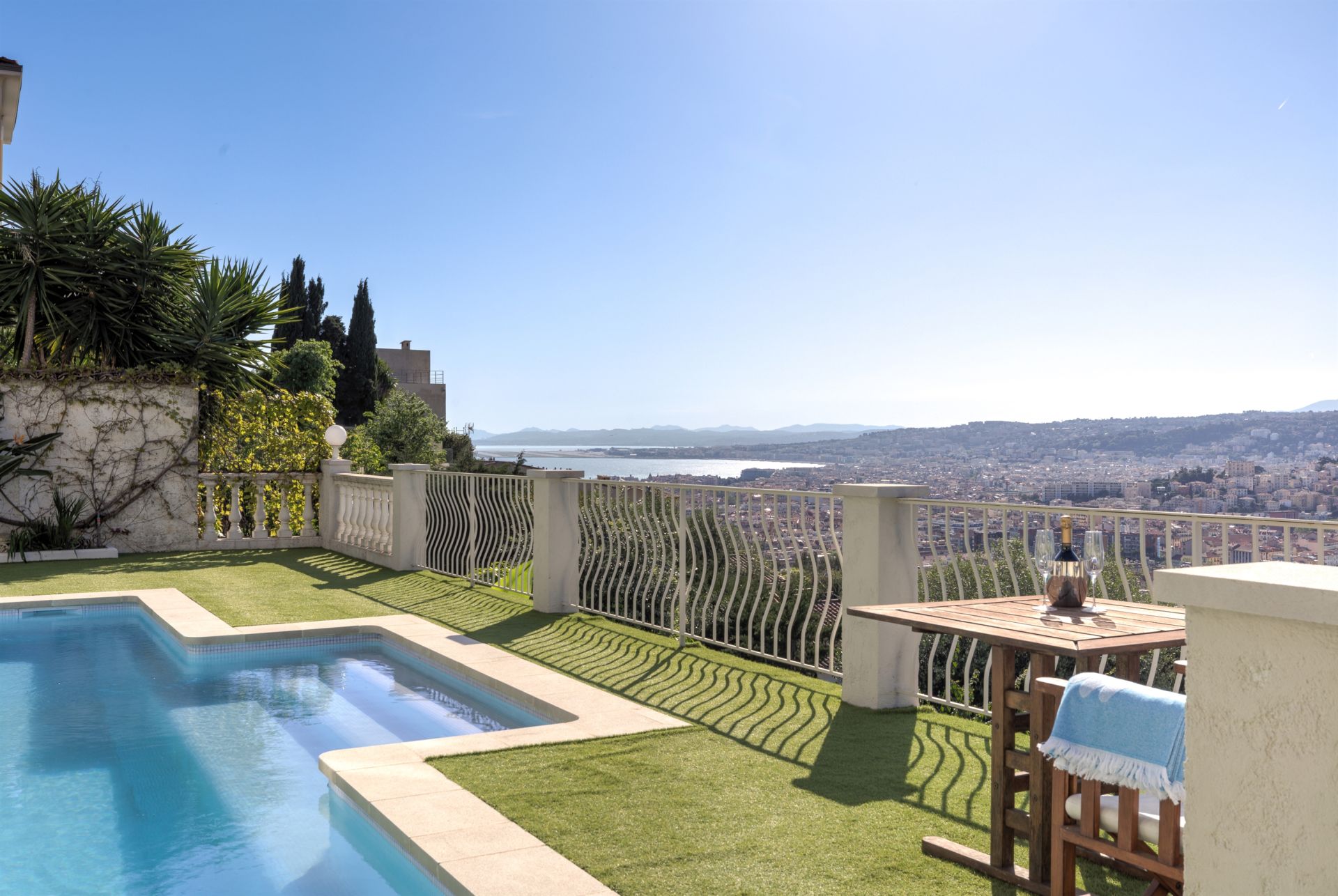 maison contemporaine 6 Pièces en vente sur NICE (06000)