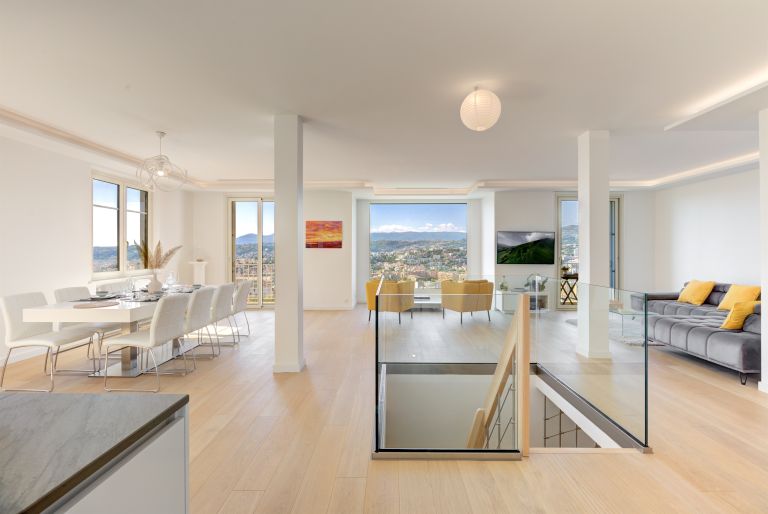maison contemporaine 6 Pièces en vente sur NICE (06000)