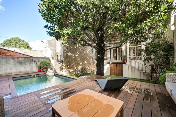 Sale Luxury house Salon-de-Provence 6&nbsp;Rooms 210&nbsp;m²