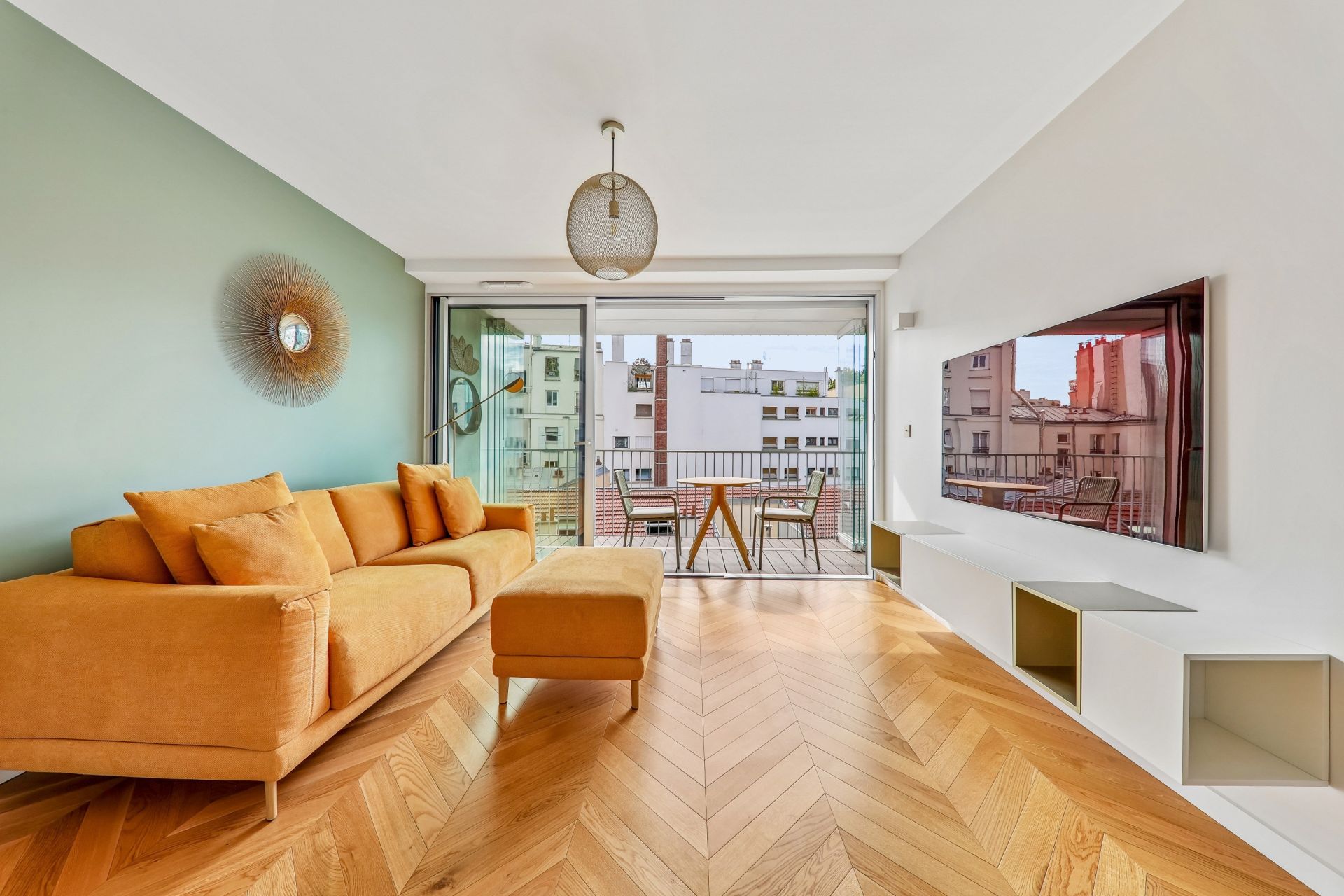 luxury apartment 3 Rooms for sale on PARIS (75018)