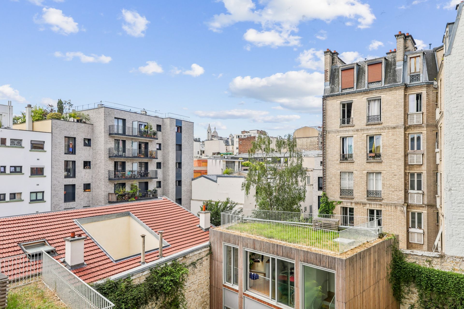luxury apartment 3 Rooms for sale on PARIS (75018)