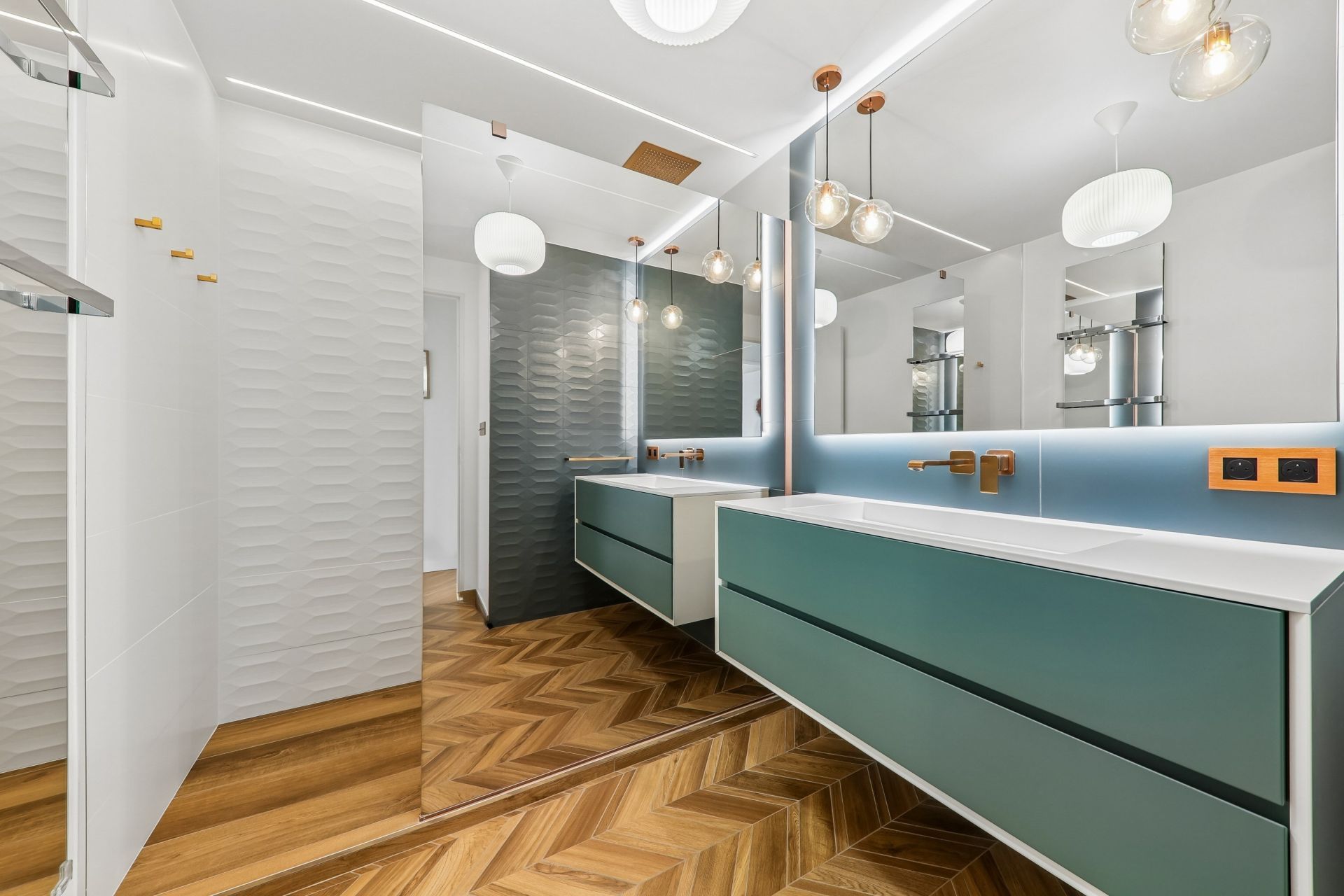luxury apartment 3 Rooms for sale on PARIS (75018)