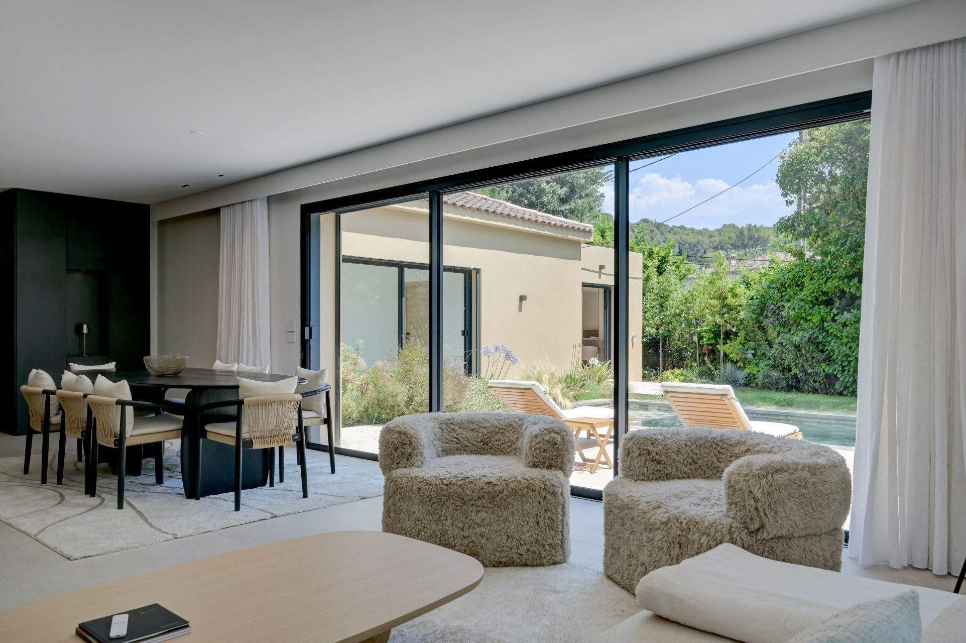 luxury house 7 Rooms for sale on AIX EN PROVENCE (13100)