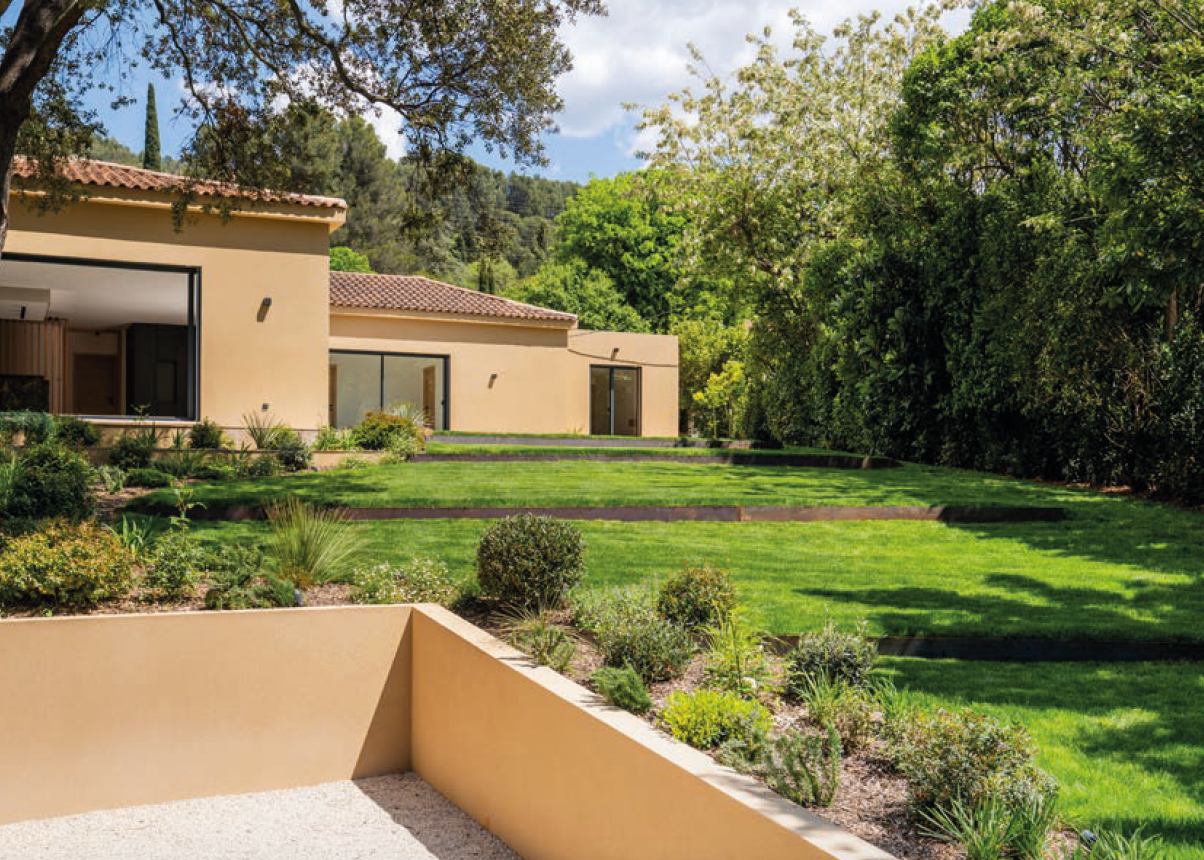 luxury house 7 Rooms for sale on AIX EN PROVENCE (13100)