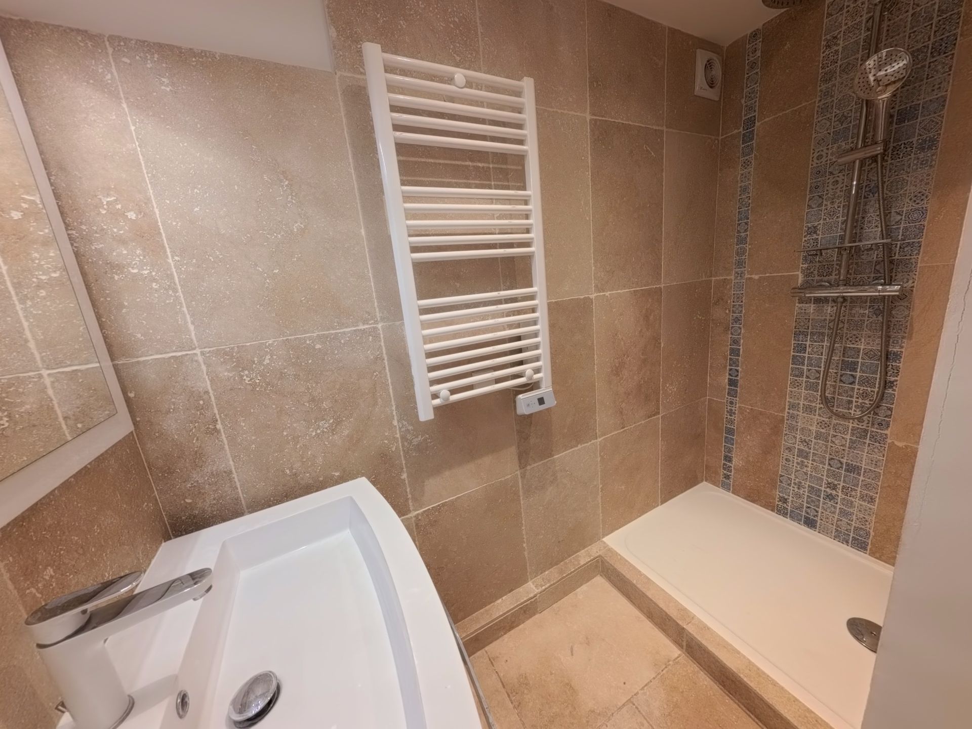 luxury apartment 3 Rooms for sale on AIX EN PROVENCE (13100)