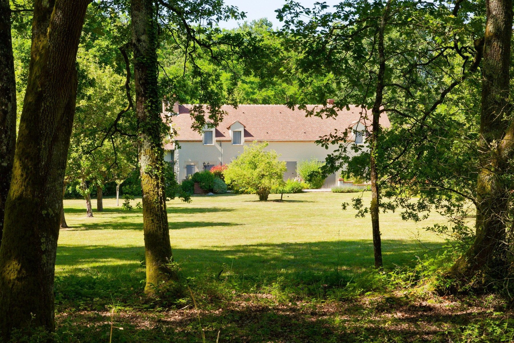 luxury house 7 Rooms for sale on LOURY (45470)