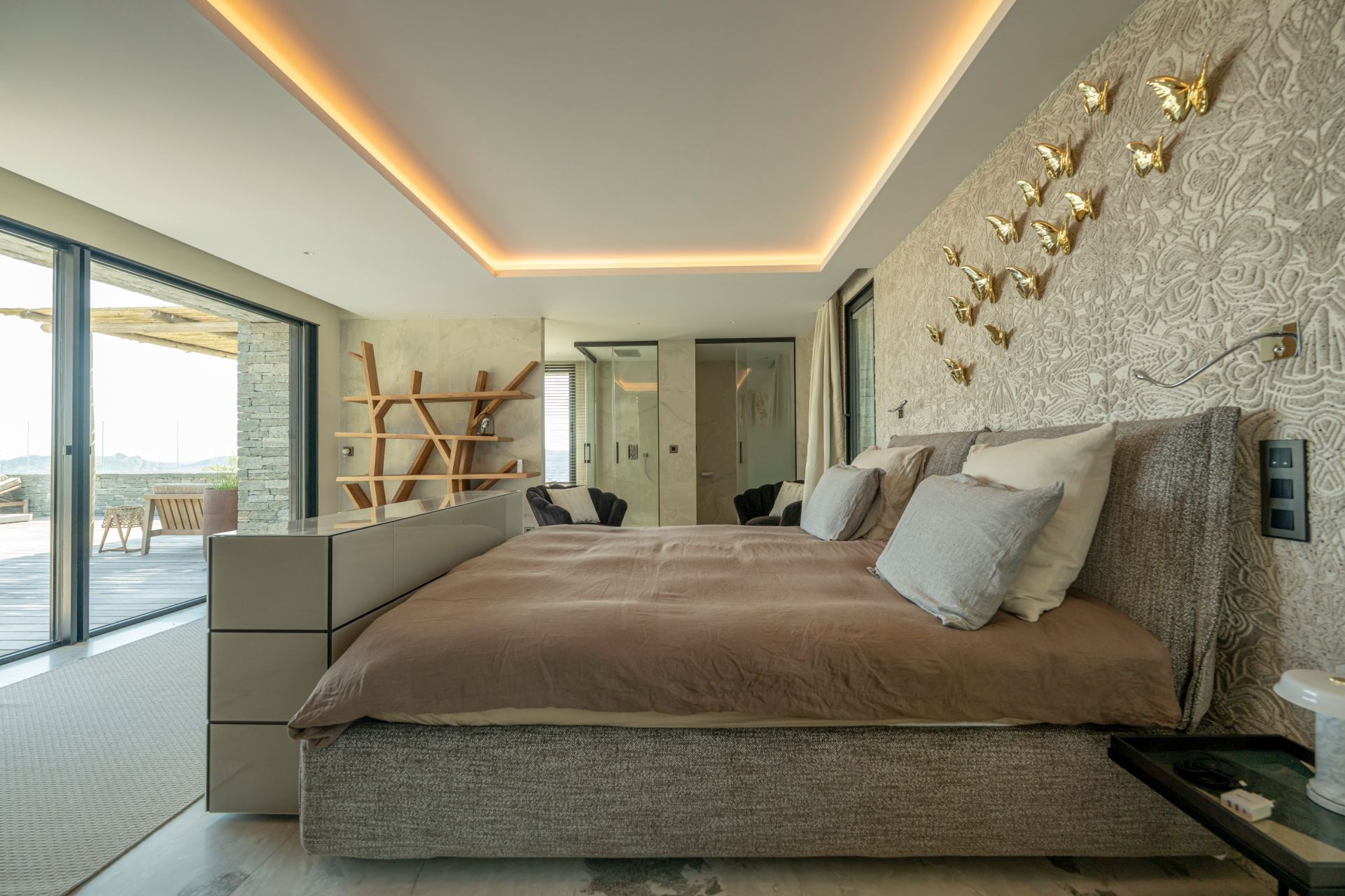 villa de luxe 7 Pièces en location saisonnière sur PORTO VECCHIO (20137)