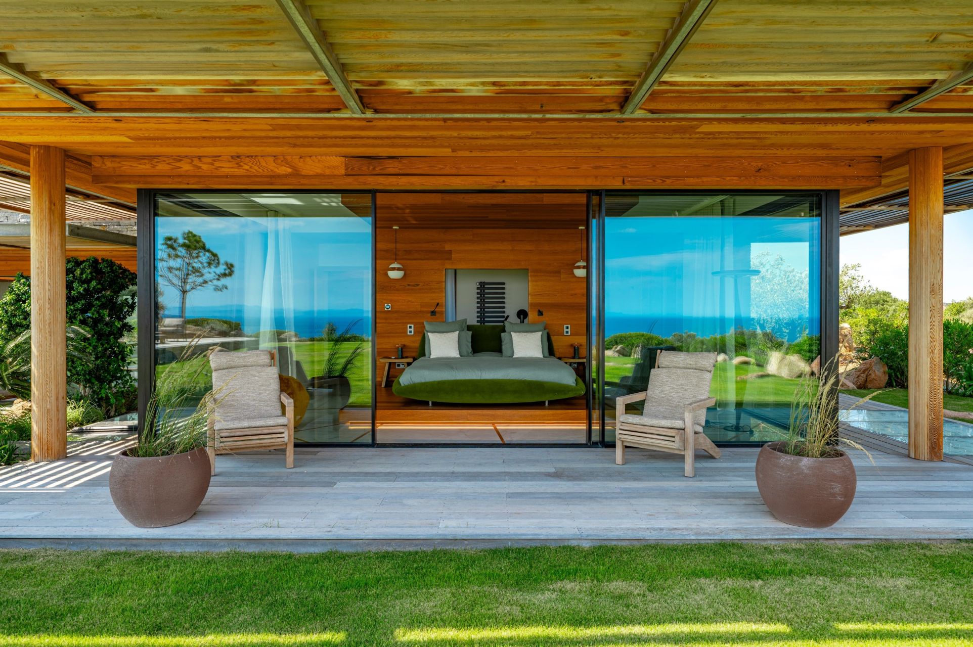 villa de luxe 7 Pièces en location saisonnière sur PORTO VECCHIO (20137)