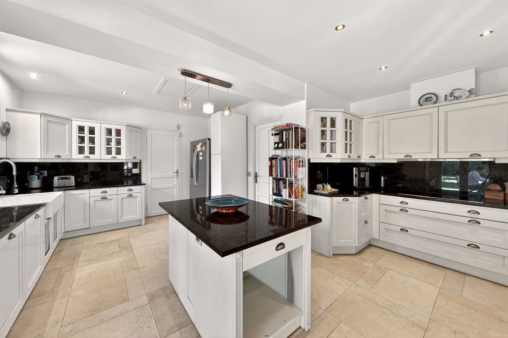 villa de luxe 9 Pièces en vente sur MOUANS SARTOUX (06370)