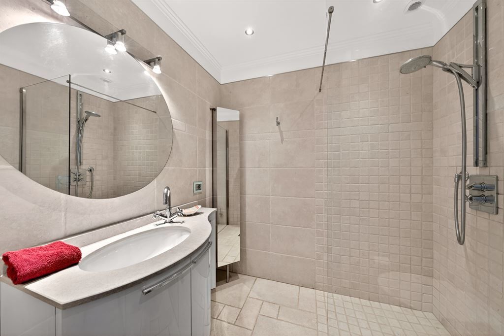 villa de luxe 9 Pièces en vente sur MOUANS SARTOUX (06370)