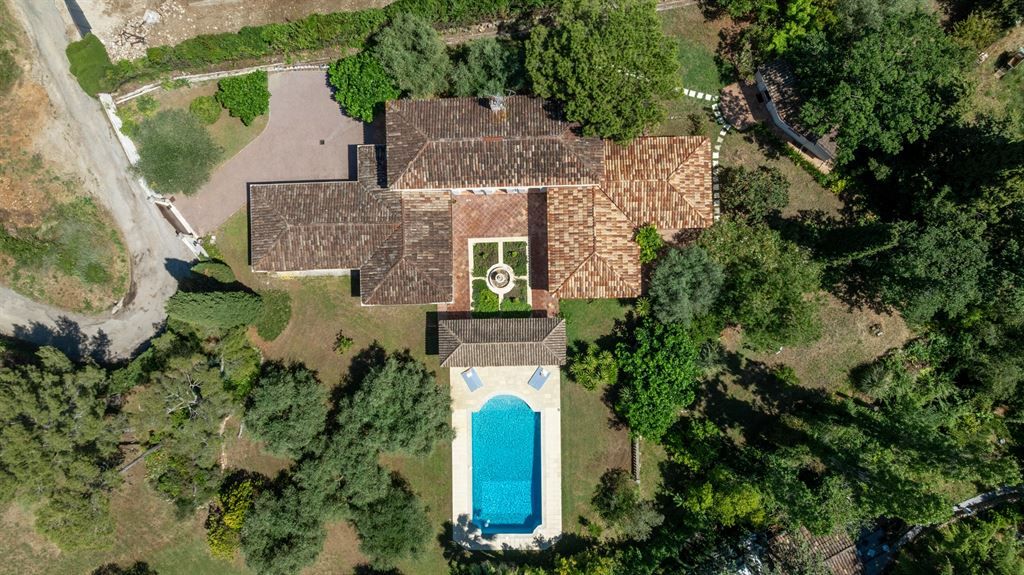villa de luxe 9 Pièces en vente sur MOUANS SARTOUX (06370)