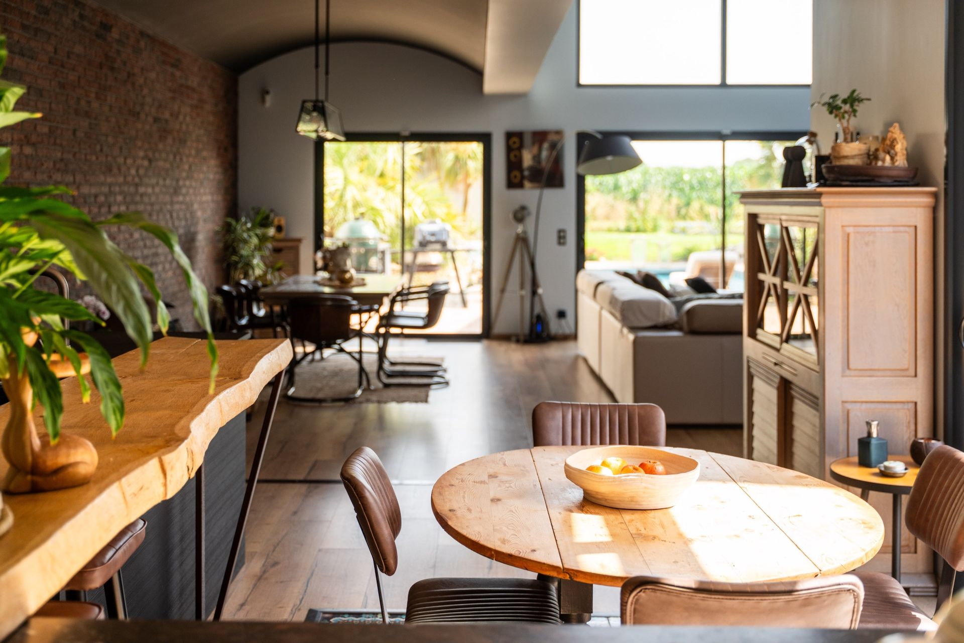 luxury house 10 Rooms for sale on LA ROCHELLE (17000)