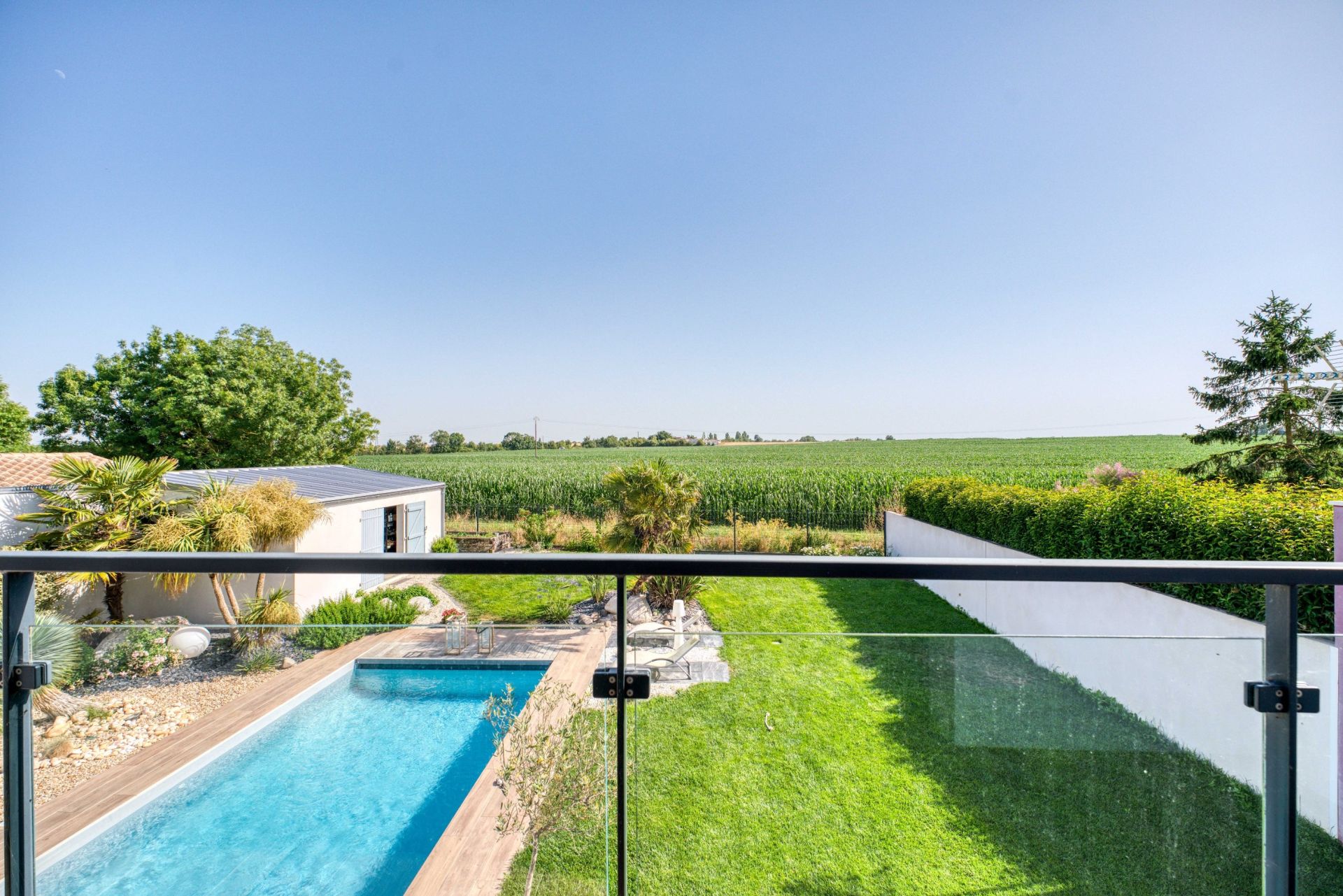 luxury house 10 Rooms for sale on LA ROCHELLE (17000)