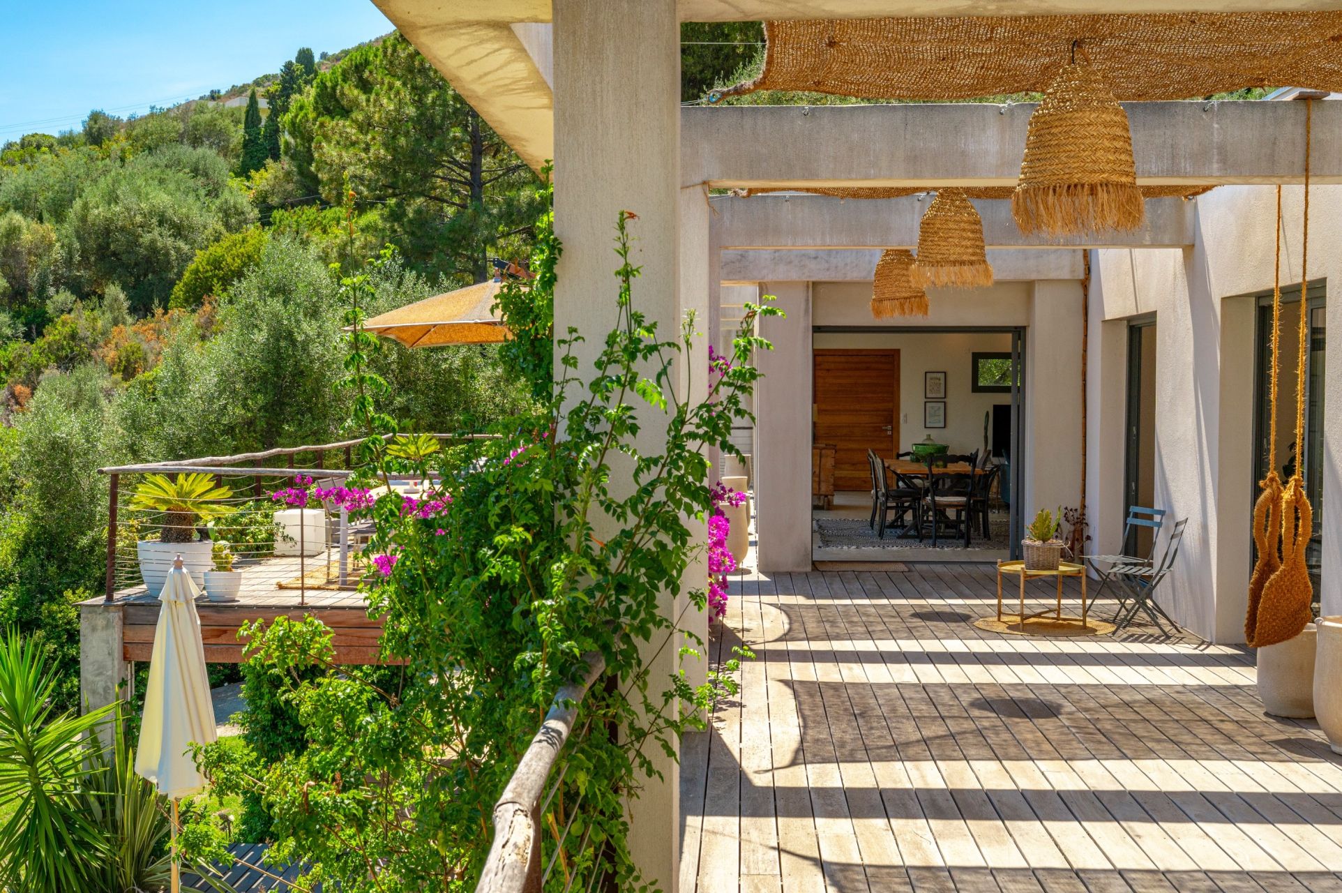 luxury villa 6 Rooms for sale on SAGONE (20118)