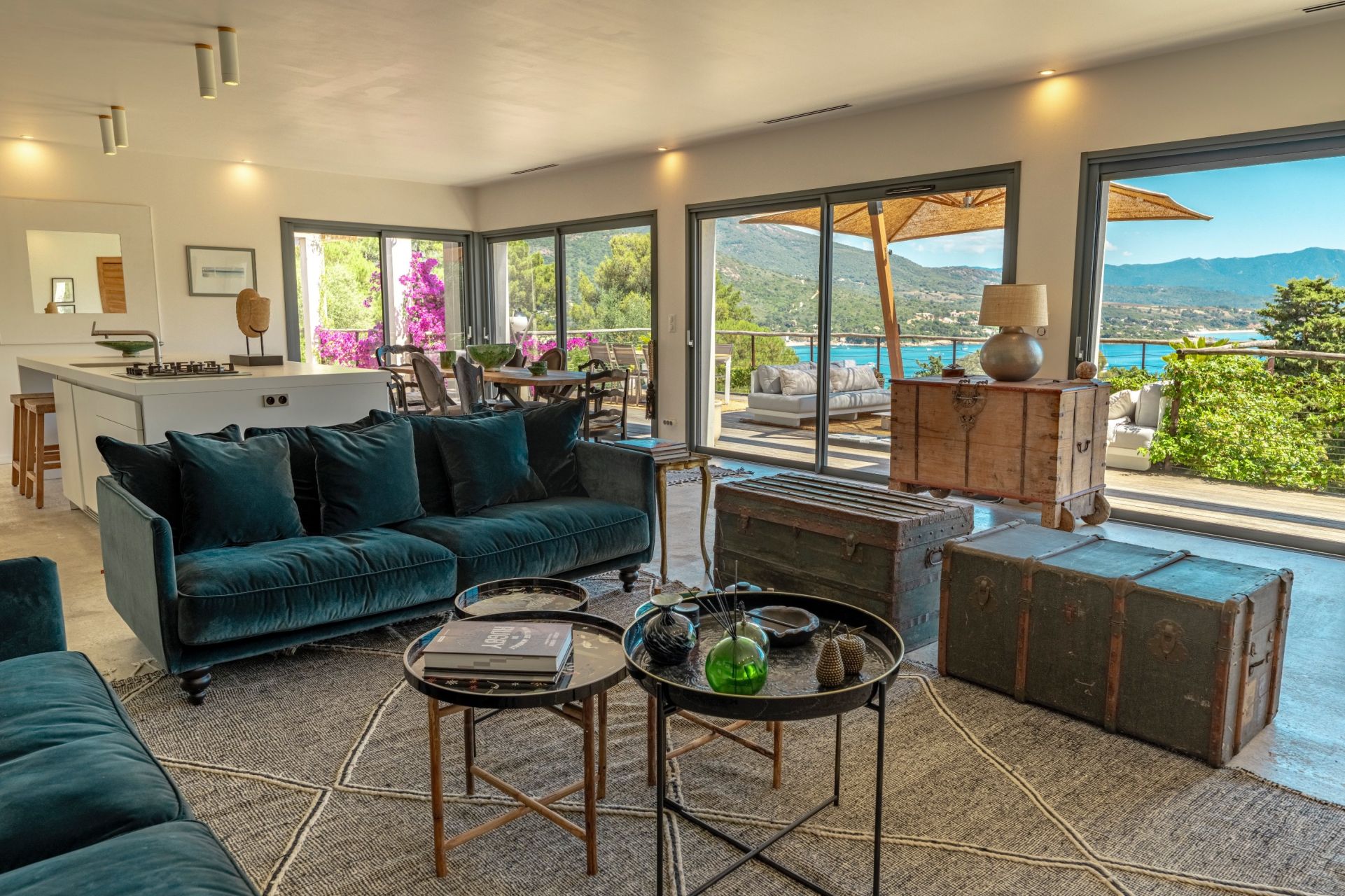luxury villa 6 Rooms for sale on SAGONE (20118)
